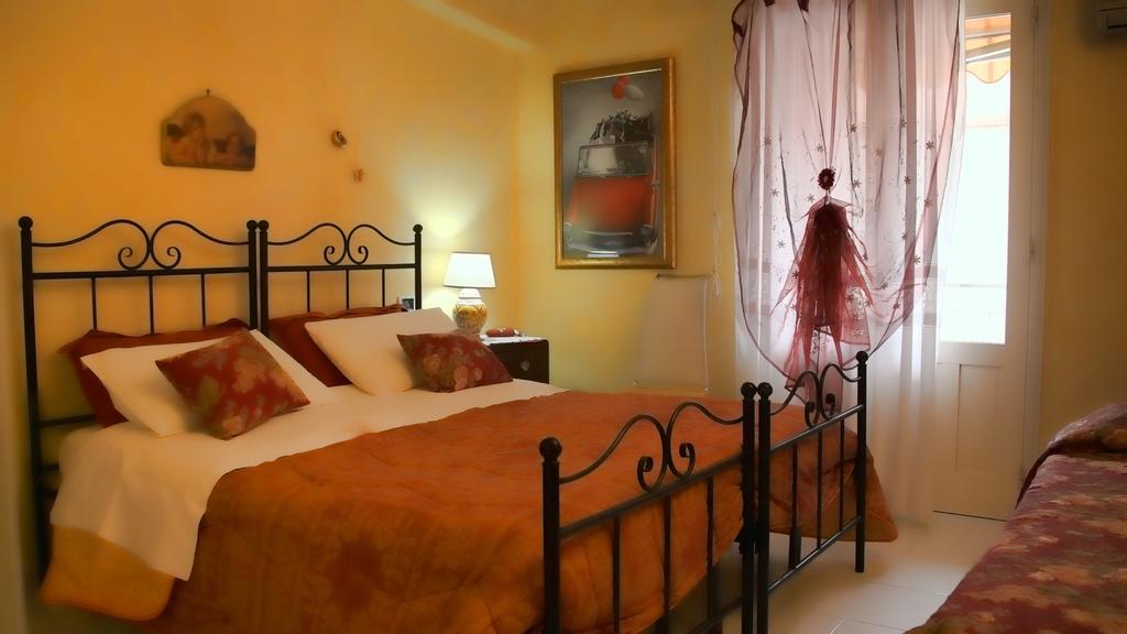 B&B Le Terrazze Capo d'Orlando Ruang foto